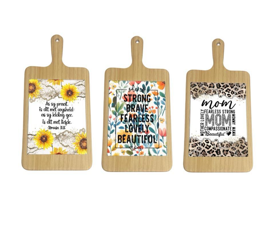 Cutting Board with Personalized Printed Tile