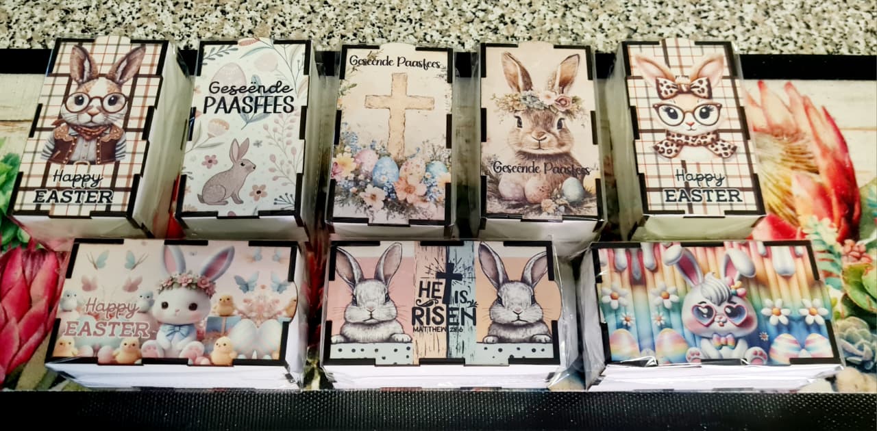 Small Easter Printed Box with 2 Marshmallow